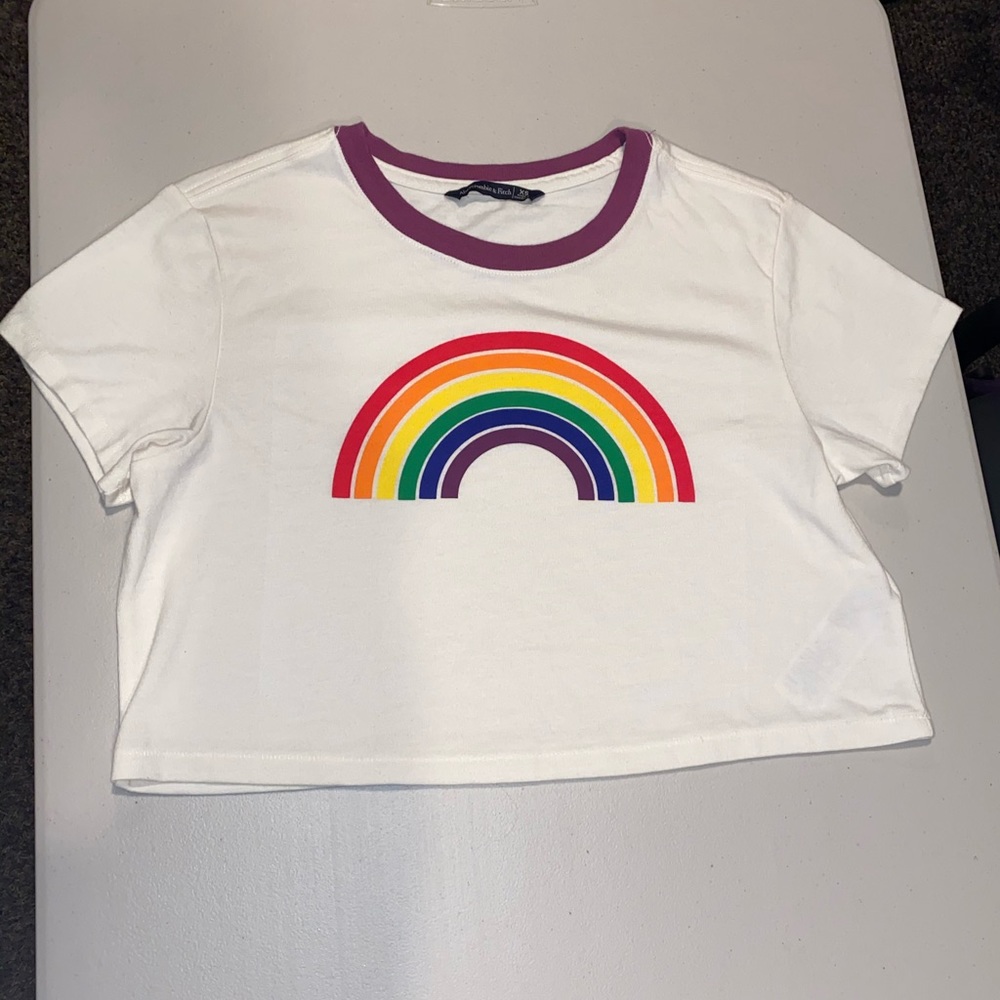 NWOT abercrombie cropped pride shirt